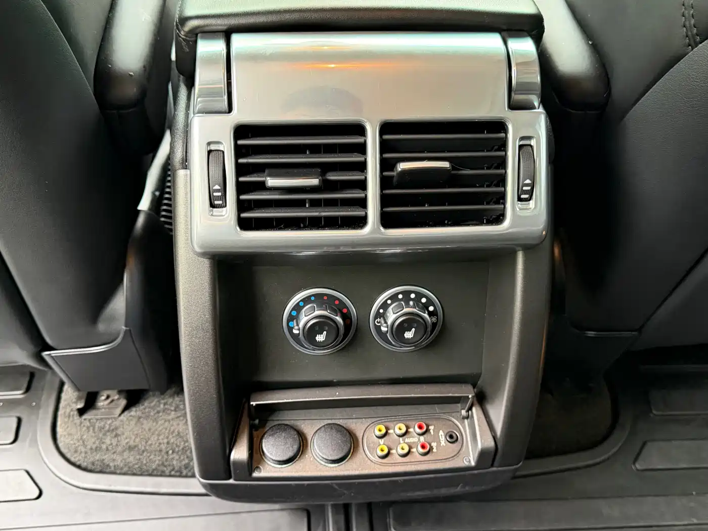 Land Rover Range Rover 2011 5.0 NA V8 HSE фото 13