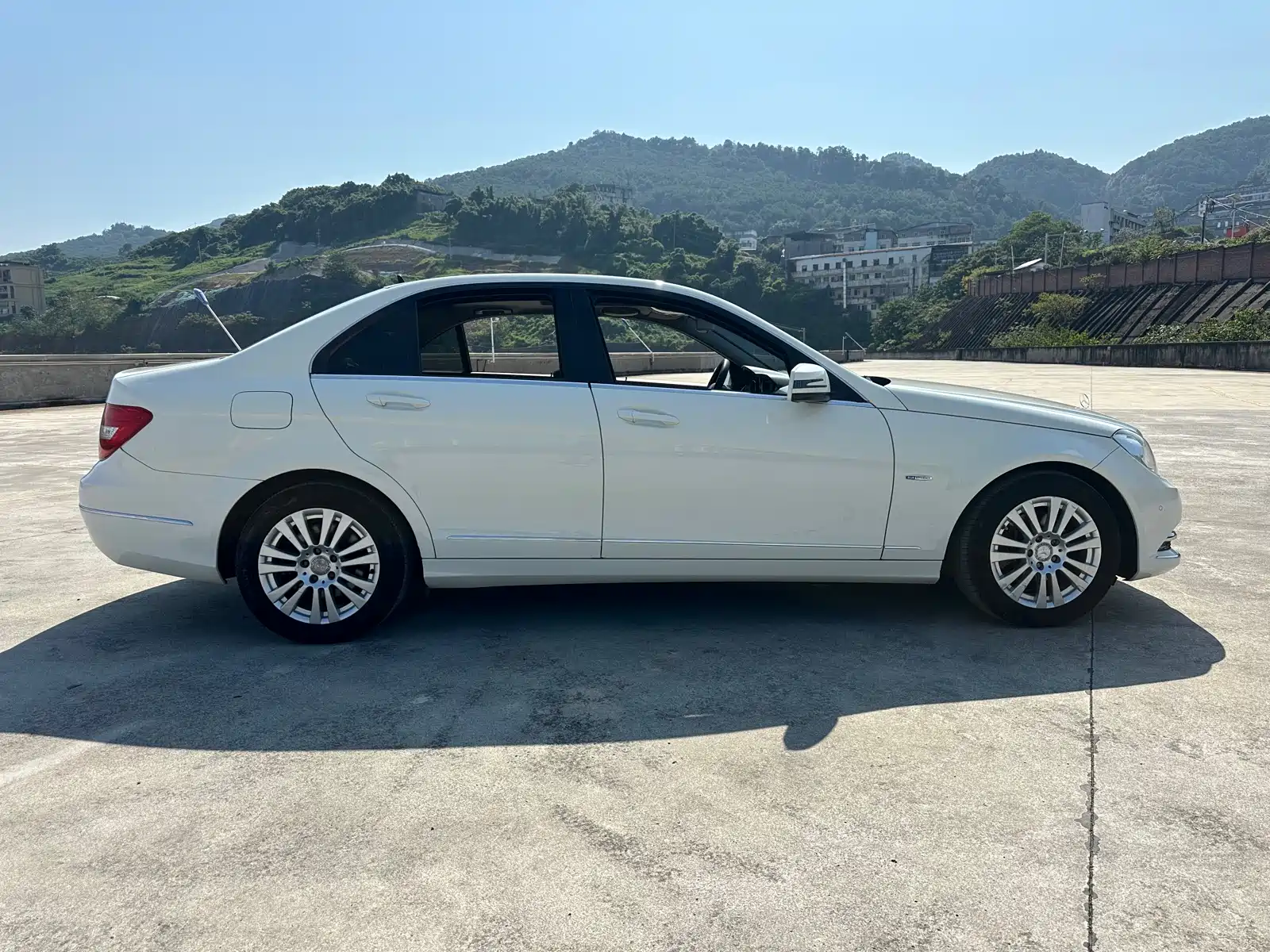 Фото 8 - Mercedes-Benz C-Class