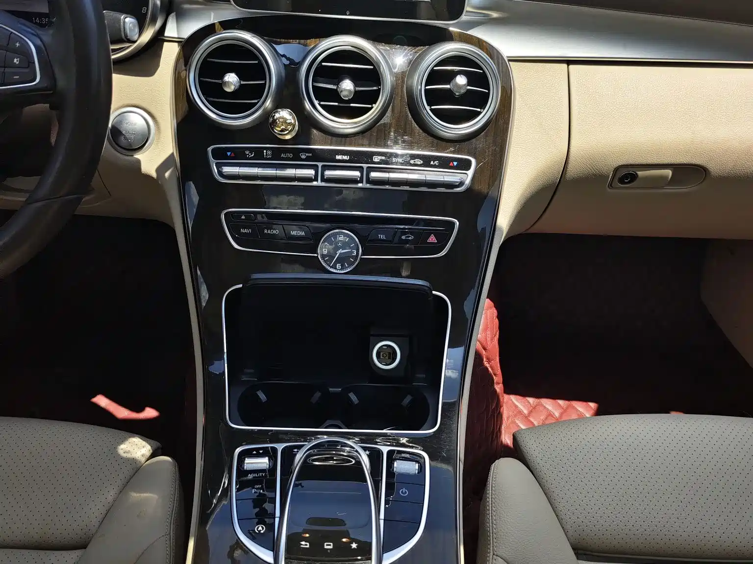 Фото 11 - Mercedes-Benz C-Class