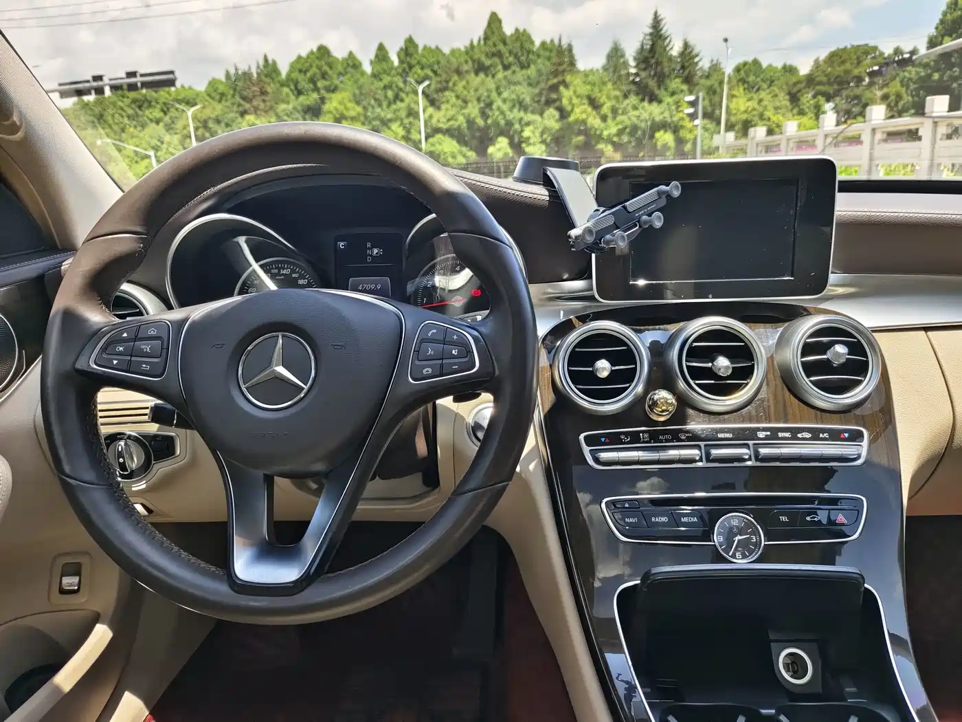 Mercedes-Benz C-Class 2015 2015 Facelift C 200 L