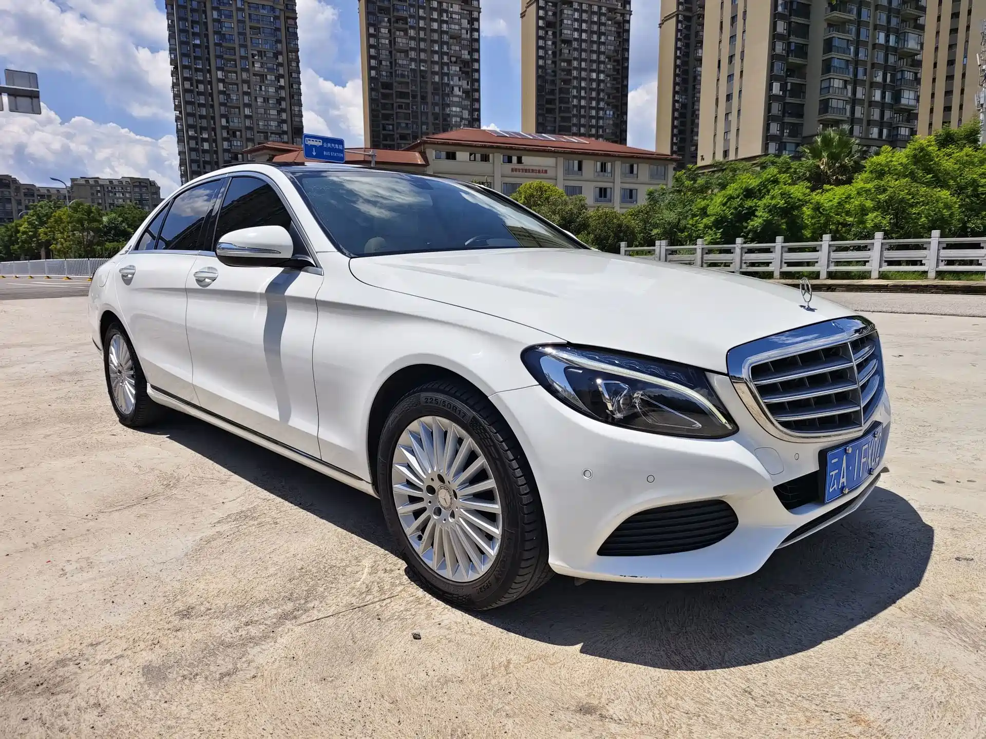 Фото 3 - Mercedes-Benz C-Class