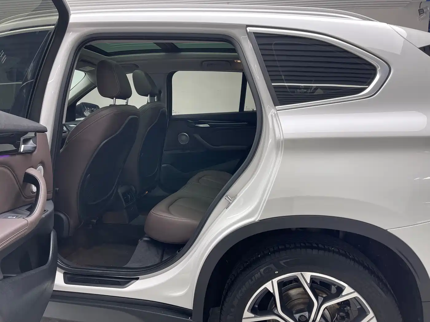 BMW X1 2022 sDrive25Li Leading фото 17