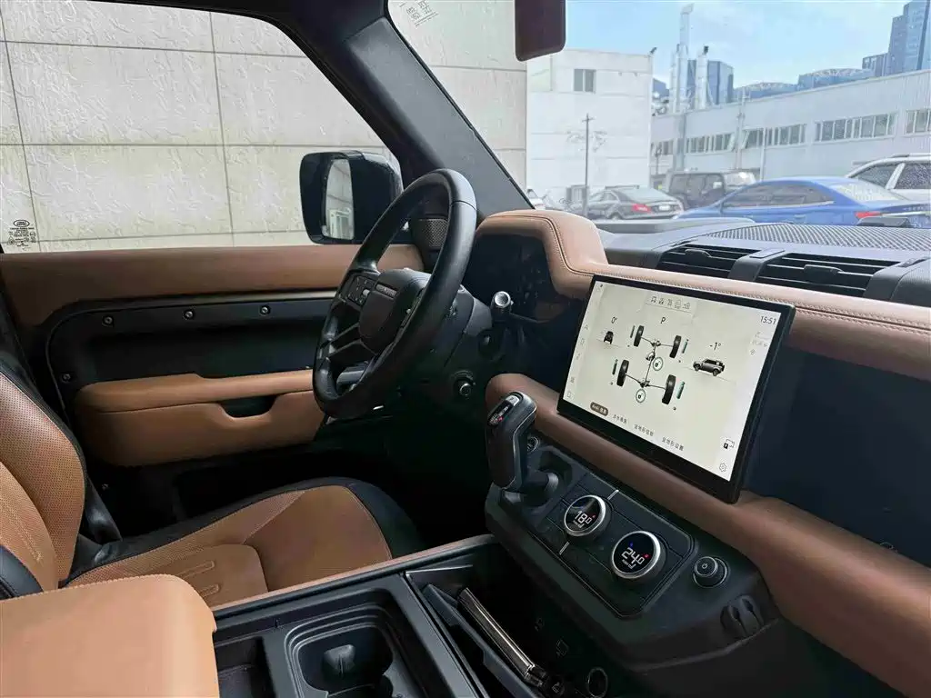 Land Rover Defender 2021 110 P400 X фото 15