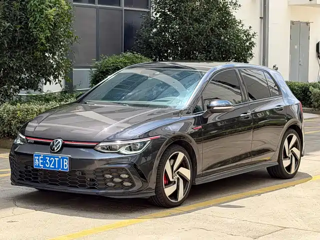 Volkswagen Golf GTI Рестайлинг, 380TSI DSG GTI