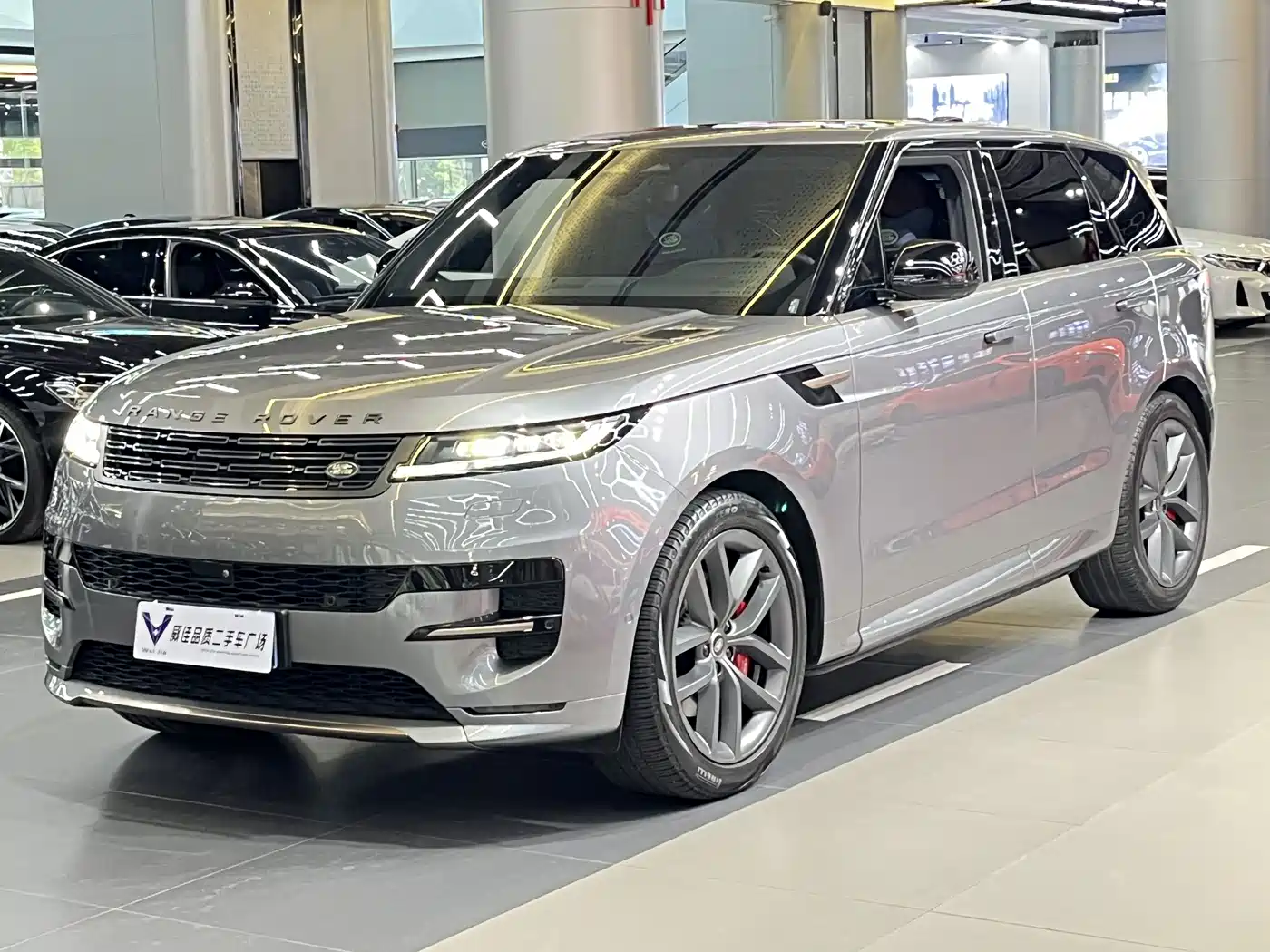 Land Rover Range Rover Sport 2024 400PS Dynamic SE
