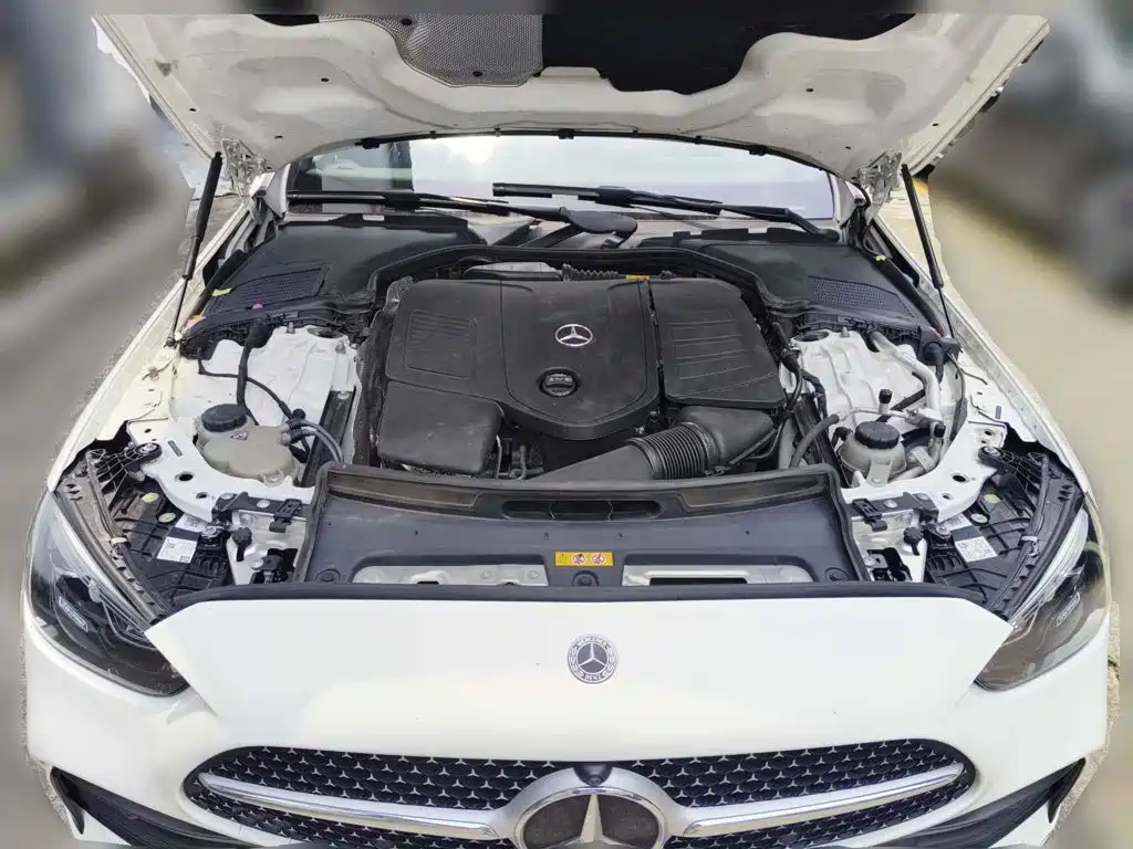 Photo 9 - Mercedes-Benz C-Class