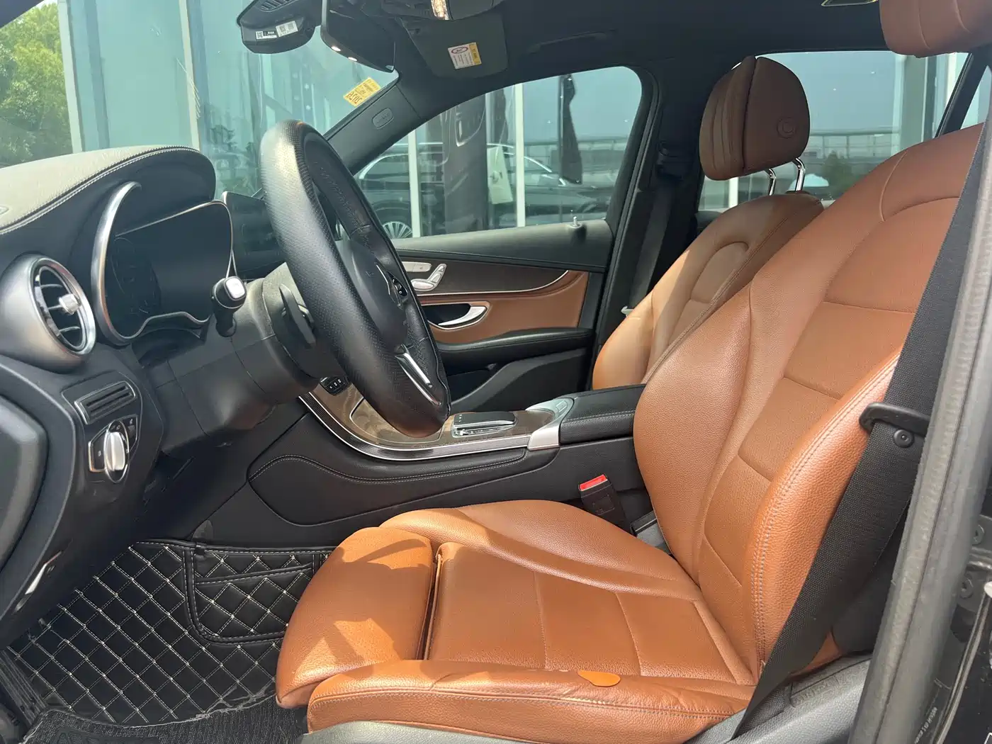 Mercedes-Benz GLC 2020 GLC 260 L 4MATIC Luxury фото 4
