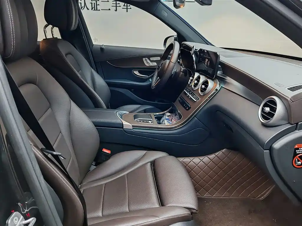 Mercedes-Benz GLC 2022 Facelift GLC 300 L 4MATIC Dynamic Collector's Edition фото 17