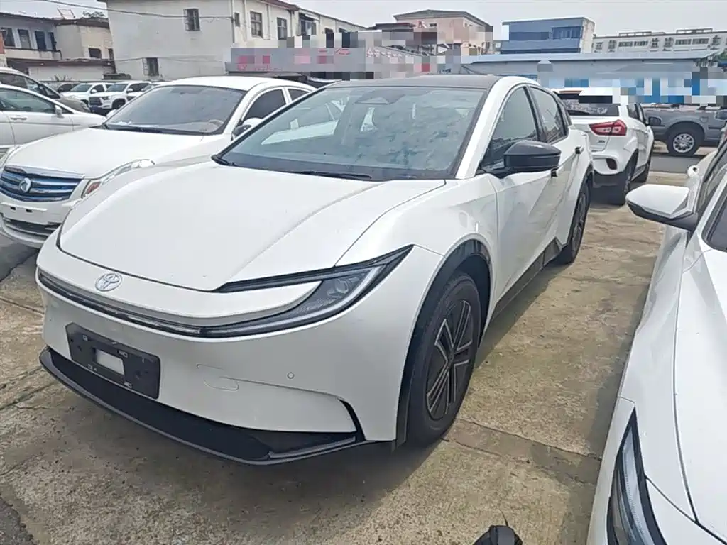 Toyota bZ5 2025 550 JOY
