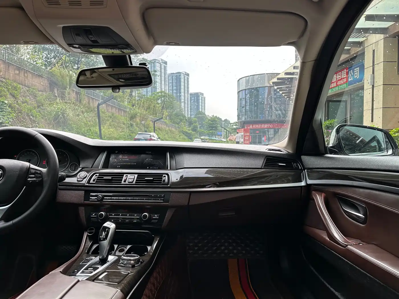 BMW 5 Series 2014 525Li Luxury Design Package фото 16