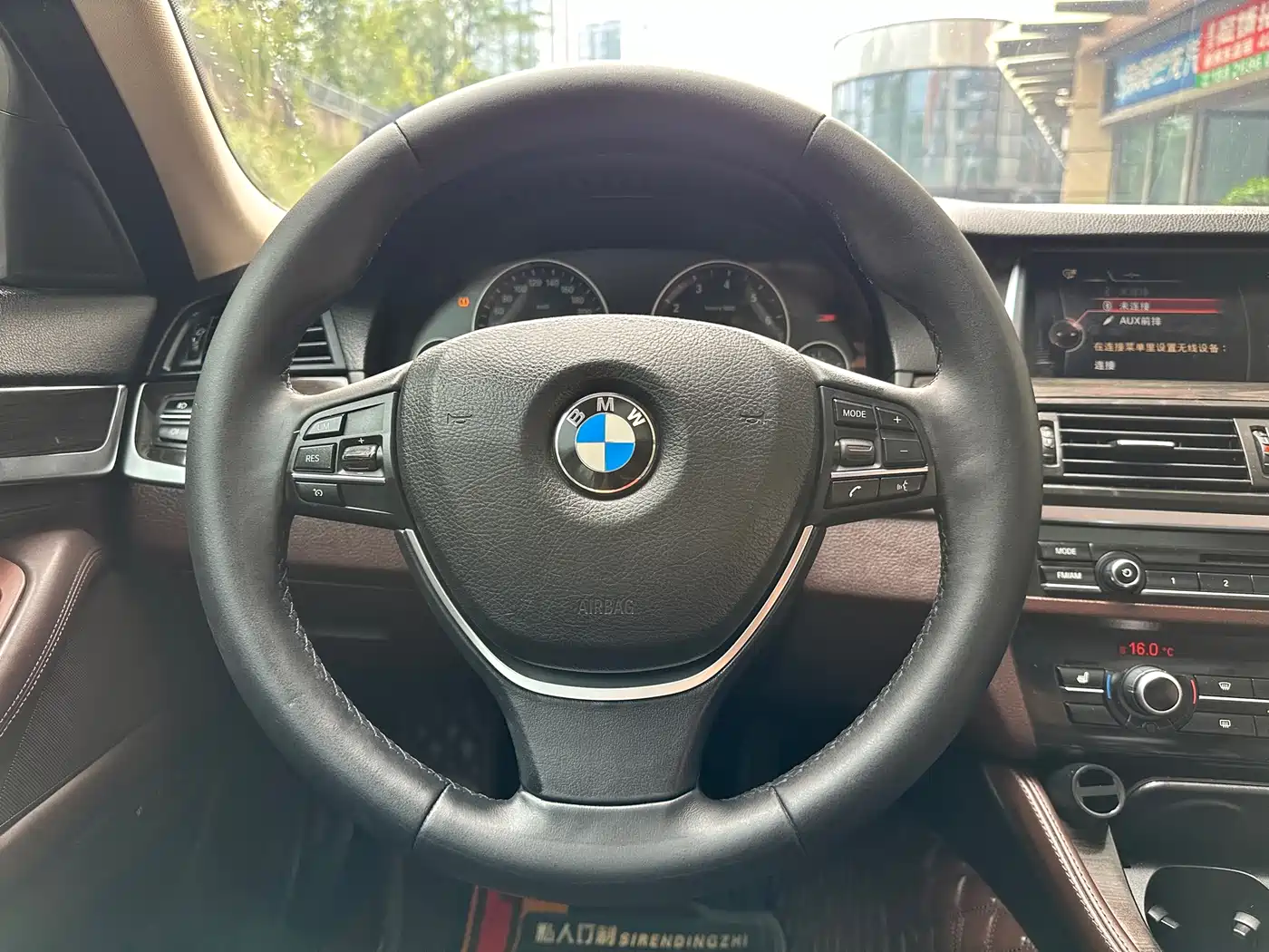 BMW 5 Series 2014 525Li Luxury Design Package фото 17