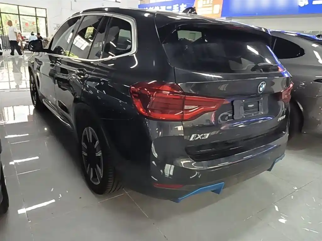 BMW iX3 2021 Facelift Leading фото 5