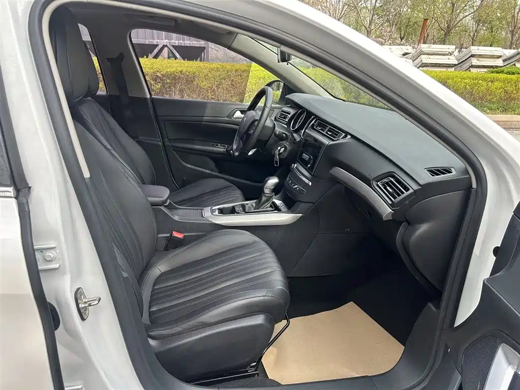 Peugeot 408 2020 360THP 10th Anniversary Premium Edition фото 14