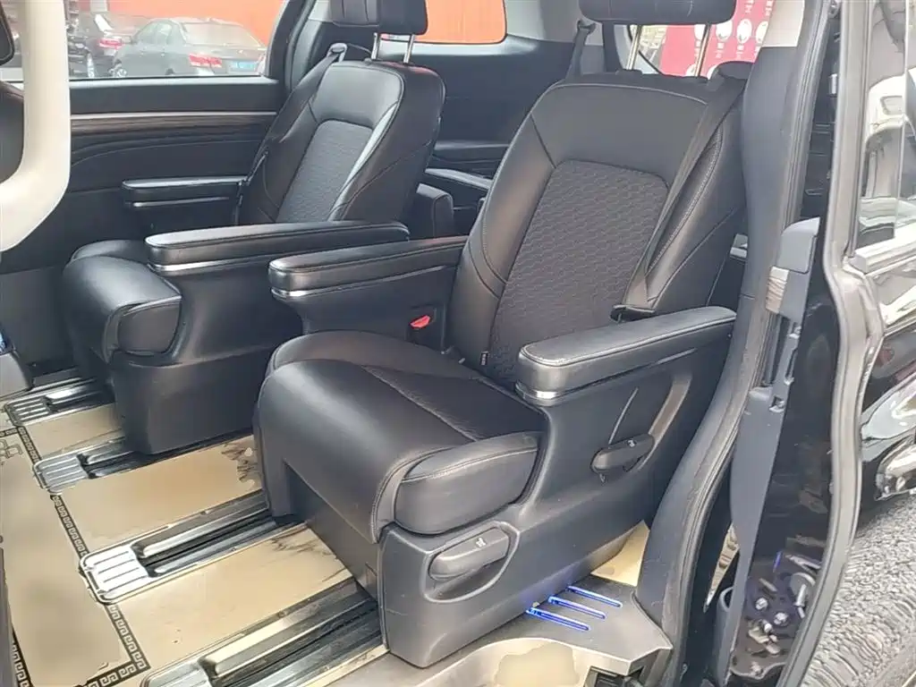 GAC Trumpchi Trumpchi M8 2021 Leading Show Series 390T Luxury Edition фото 17