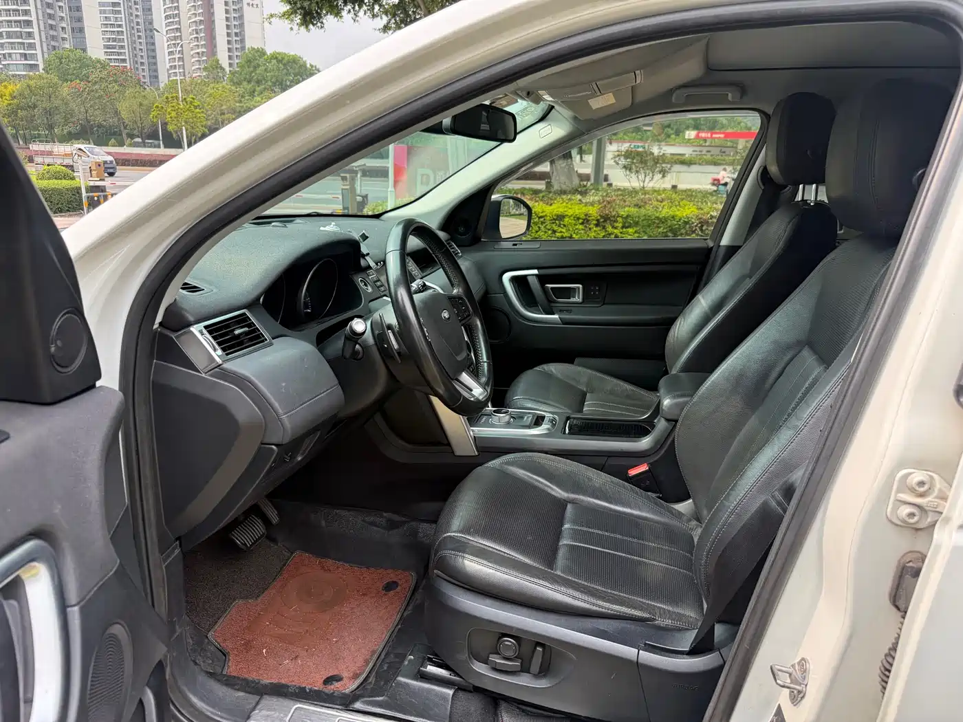 Land Rover Discovery Sport 2016 2.0T HSE фото 4