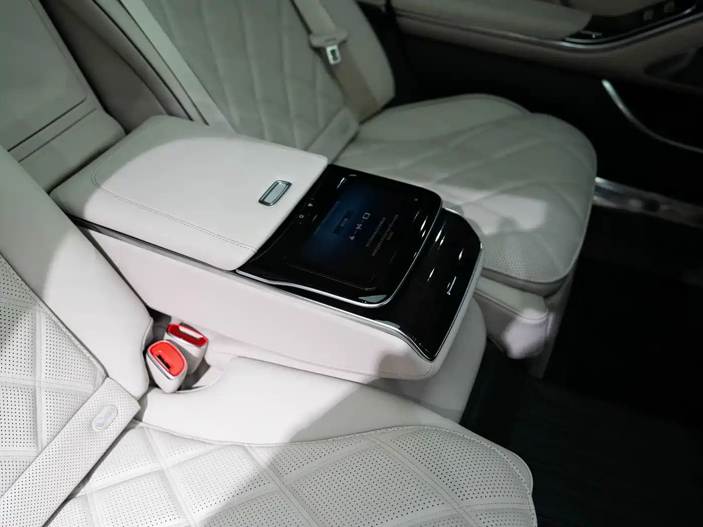 Mercedes-Benz Maybach S-Class 2026 S 480 4MATIC фото 29
