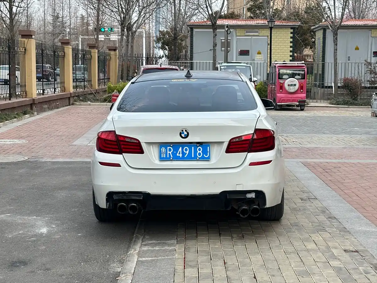BMW 5 Series 2012 523Li Luxury фото 6