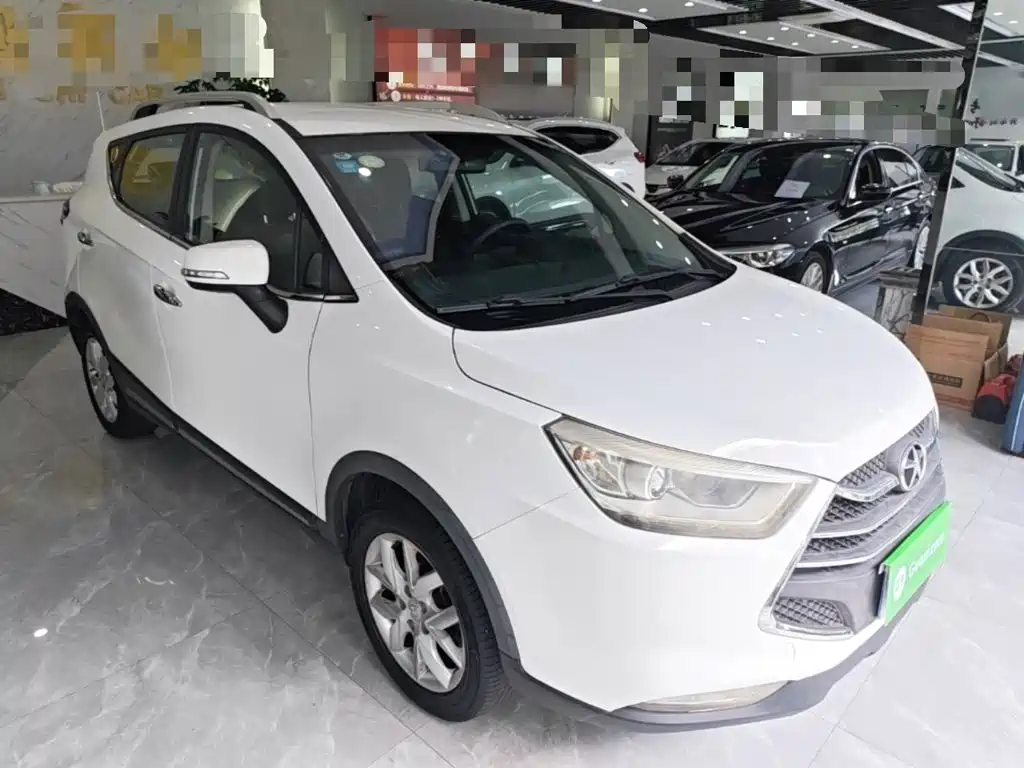 JAC Motors Refine S3 2015 2014 1.5L CVT Luxury