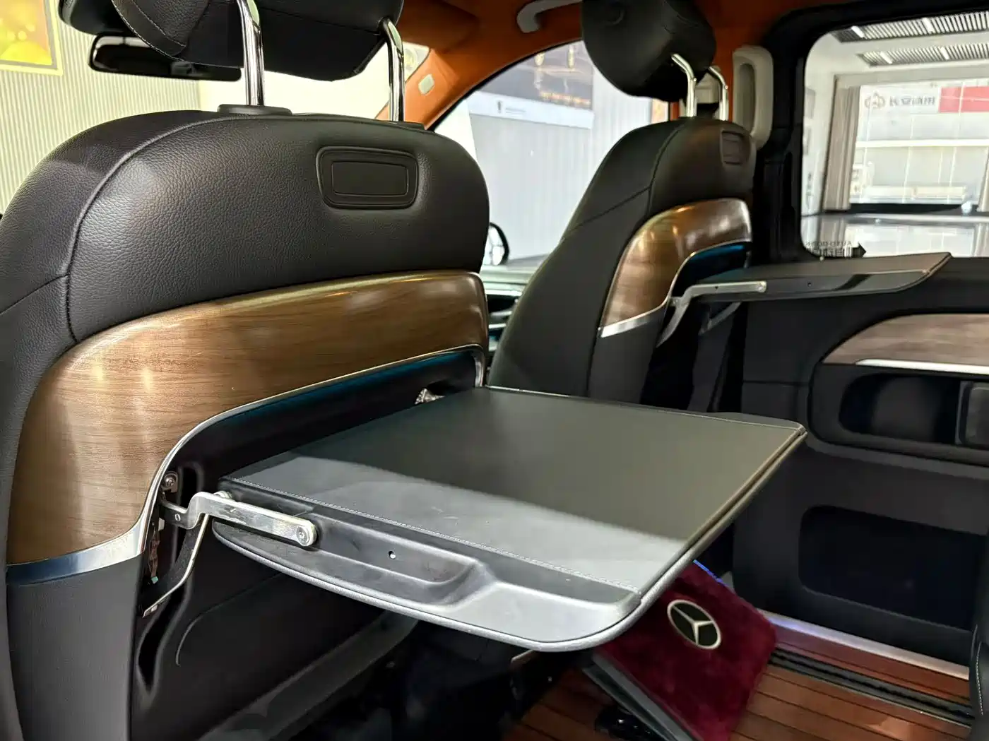 Mercedes-Benz V-Class 2021 V 260 L Long Wheelbase Luxury Edition фото 5