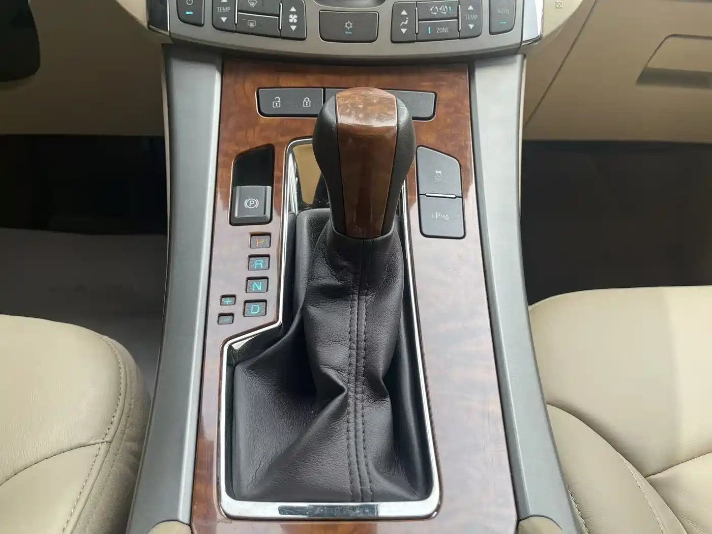 Buick LaCrosse 2011 2.4L SIDI Elegance Edition фото 17