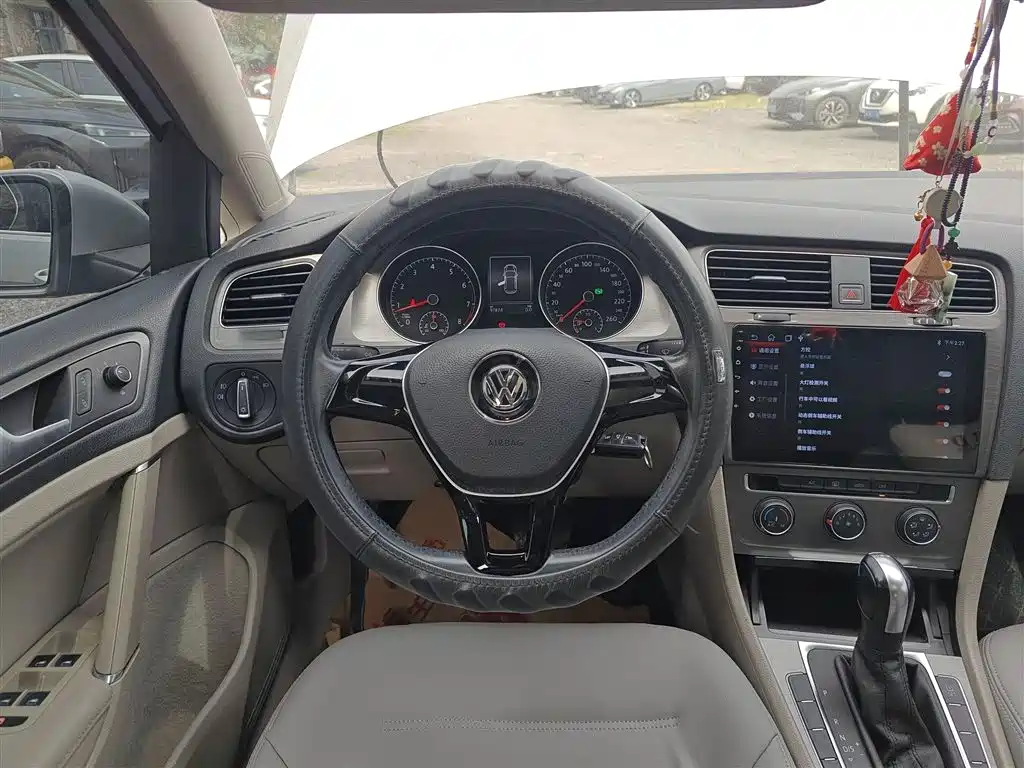 Volkswagen Golf 2015 1.4TSI Automatic Comfort фото 11