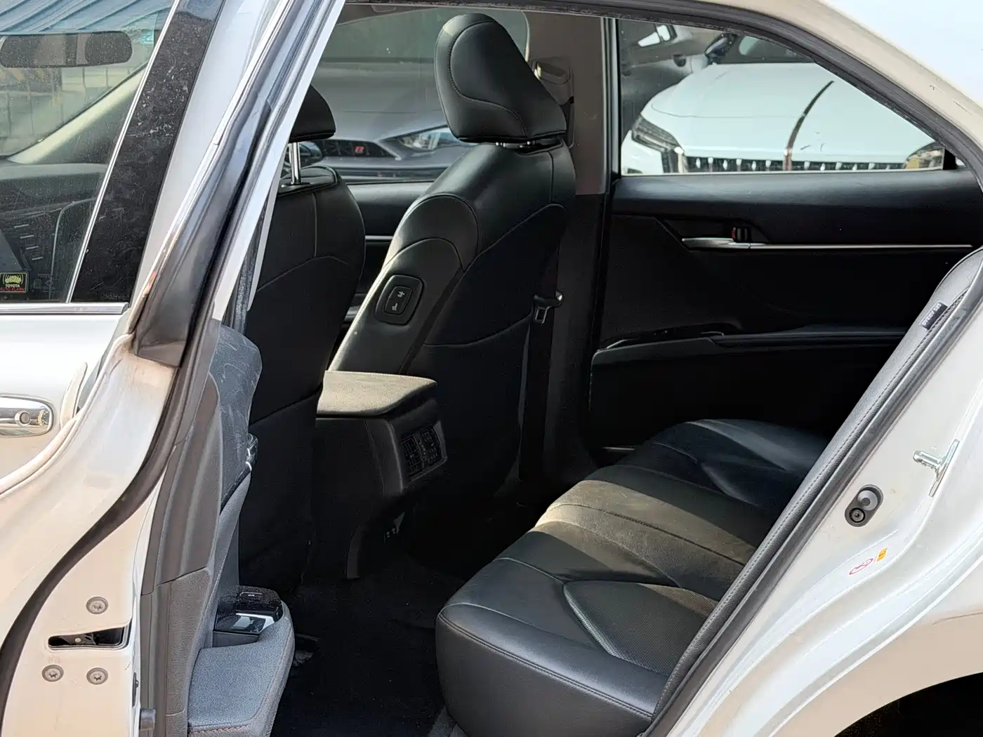 Toyota Camry 2018 2.0G Luxury Edition фото 8
