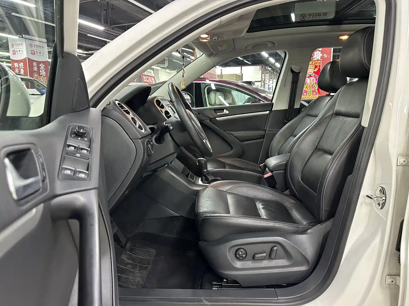 Volkswagen Tiguan 2017 300TSI Automatic 2WD Silk Road Comfort Edition фото 25