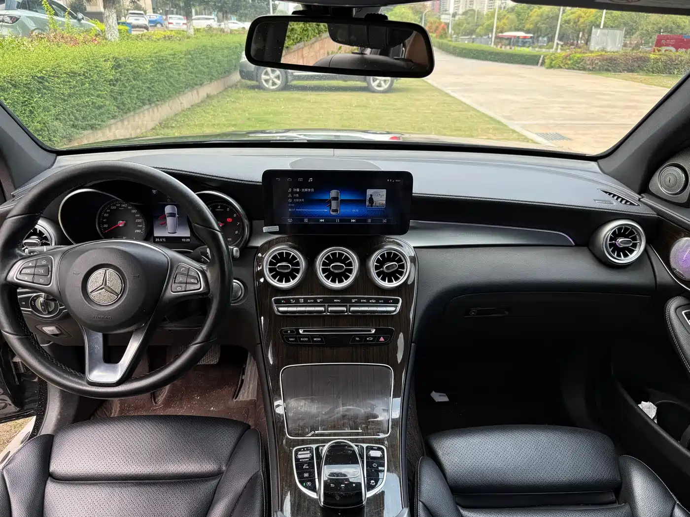 Mercedes-Benz GLC 2018 GLC 260 4MATIC Dynamic фото 6
