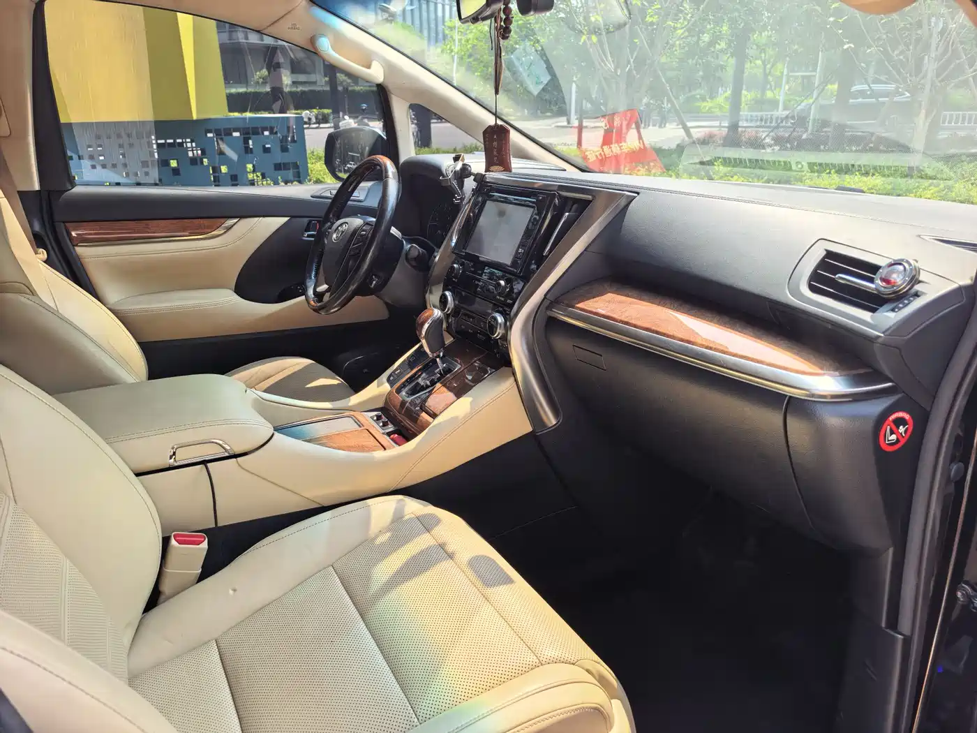 Toyota Alphard 2018 3.5L Premium фото 7