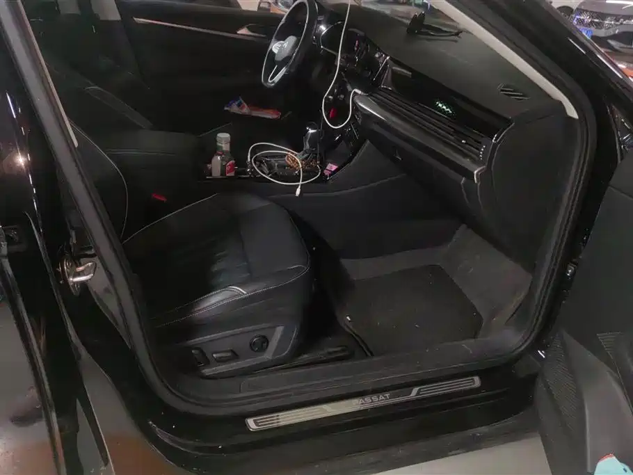 Volkswagen Passat 2022 330TSI Elite Edition фото 8
