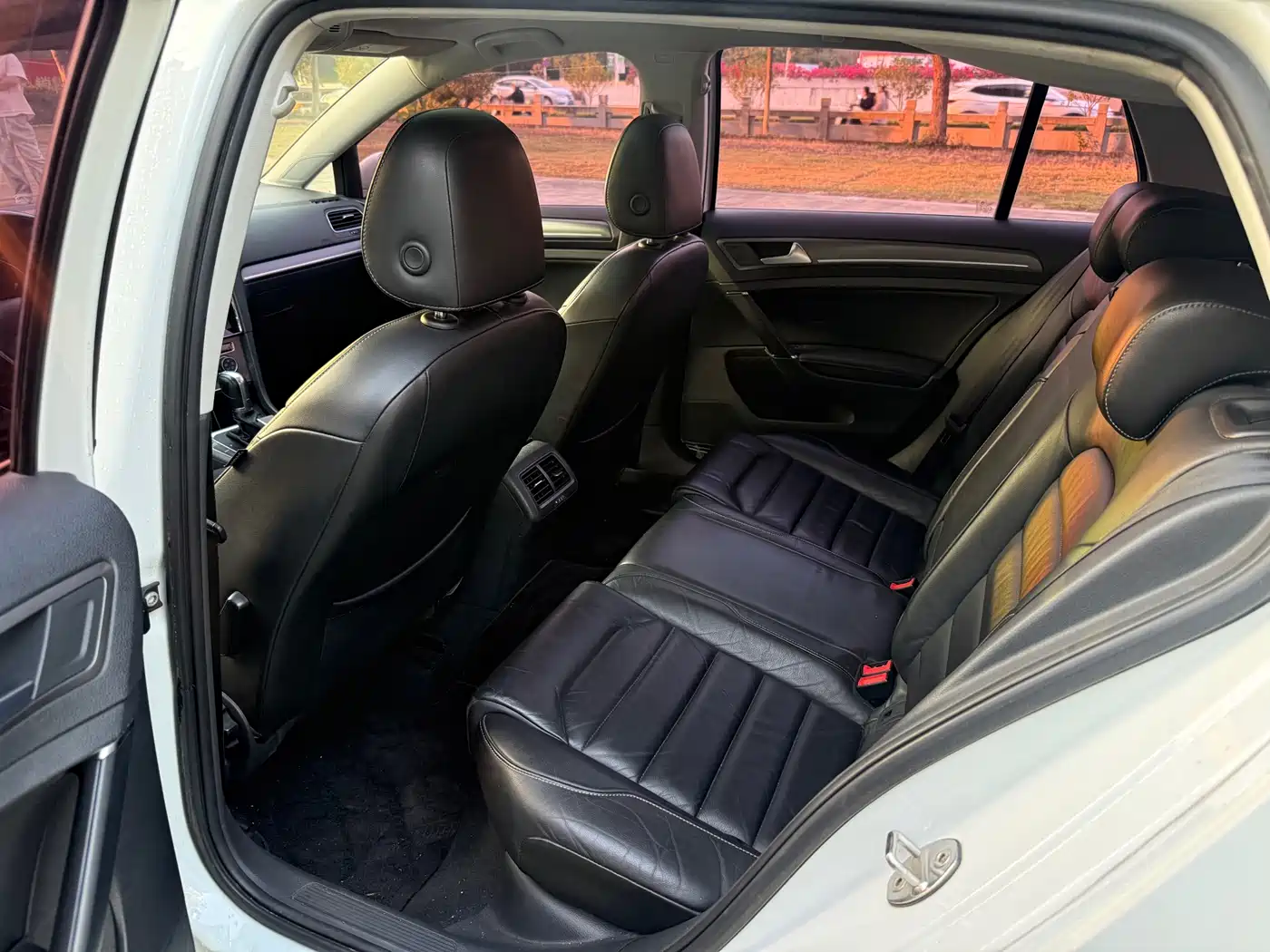 Volkswagen Golf 2016 230TSI Automatic Luxury фото 5