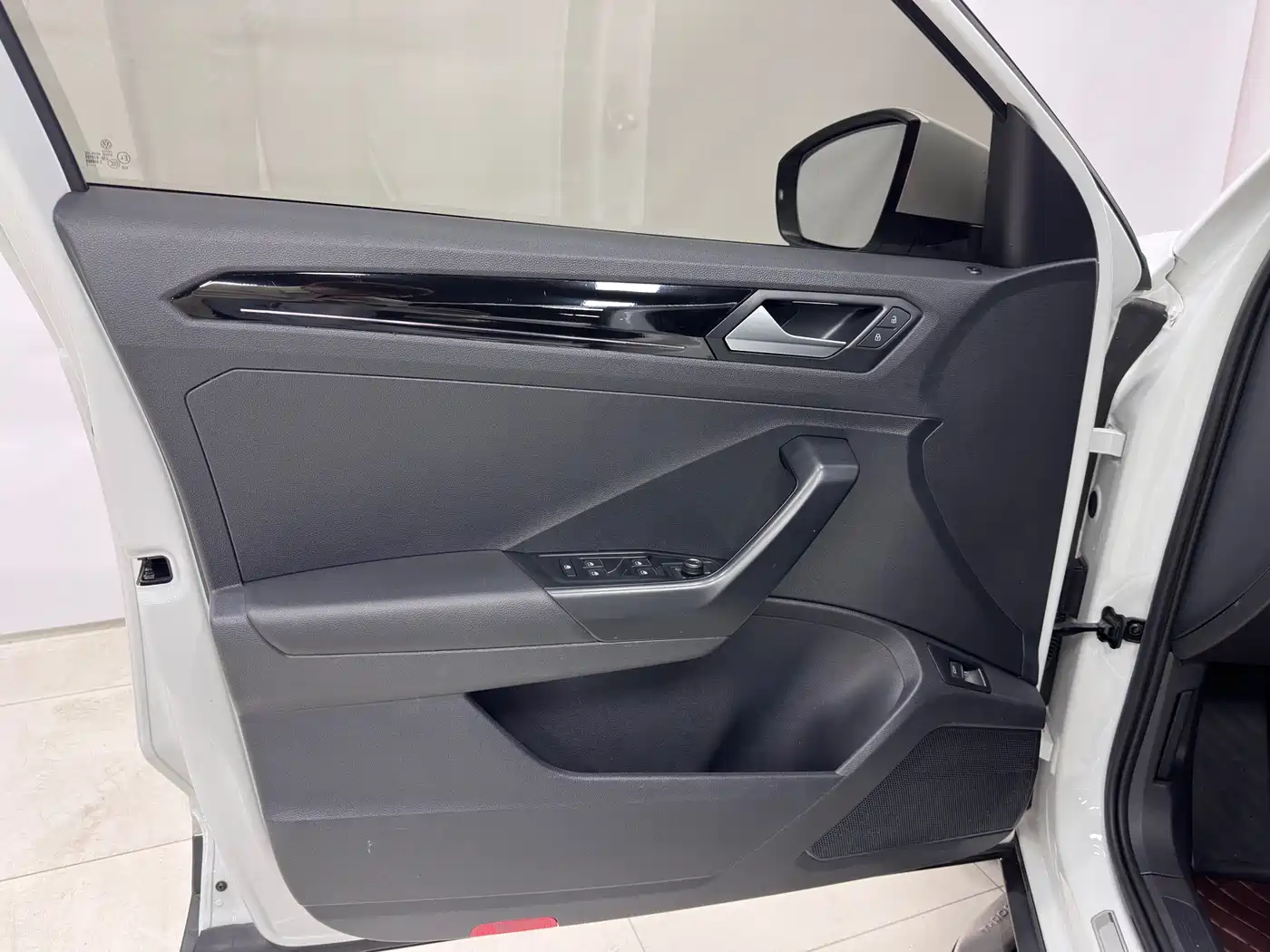 Volkswagen T-ROC 2021 280TSI DSG 4WD Luxury Connected фото 14