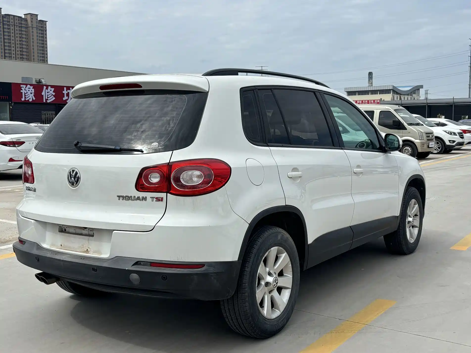 Photo 15 - Volkswagen Tiguan