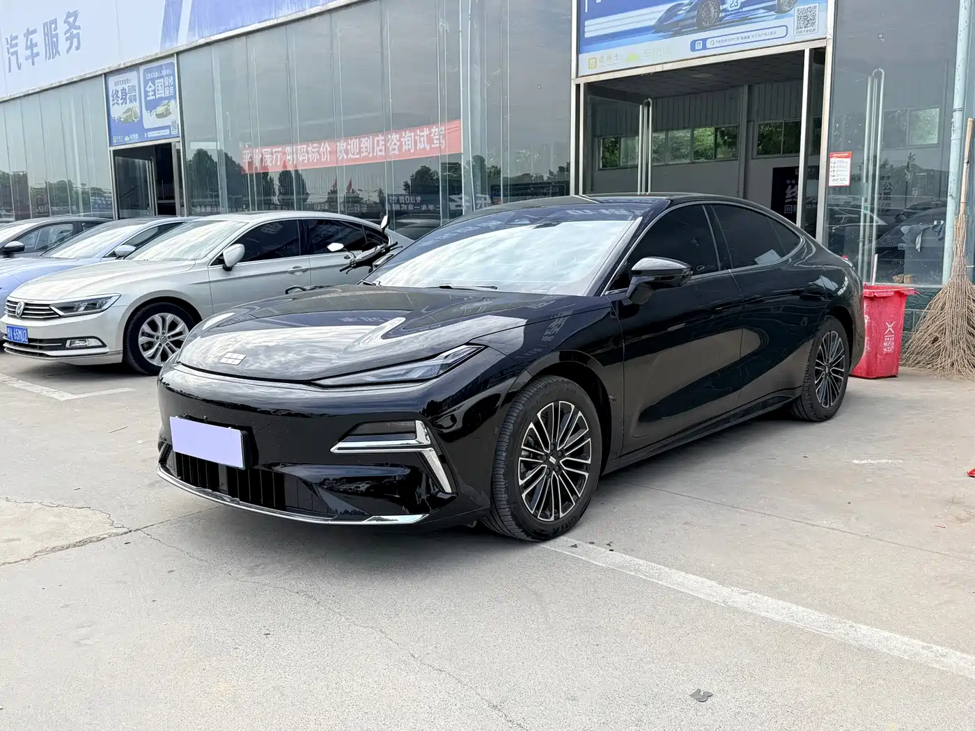 Geely Galaxy Galaxy Xingyao 8 2025 2025 130km EM-i Premium Edition
