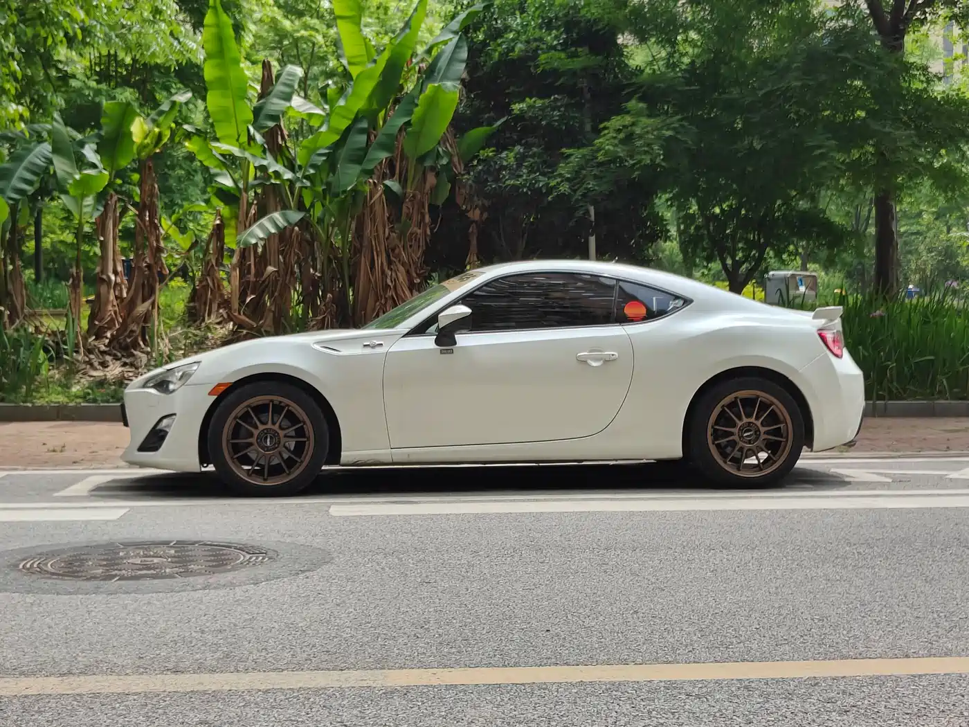 Toyota 86 2013 2.0L Automatic Luxury фото 4