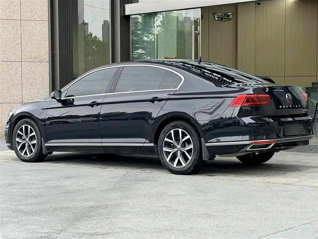 Volkswagen Magotan 2020 330TSI DSG Leading фото 8