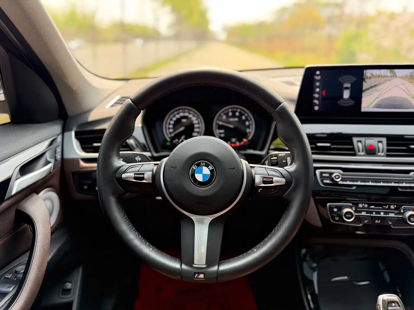 BMW X1 2022 sDrive20Li Premium фото 10