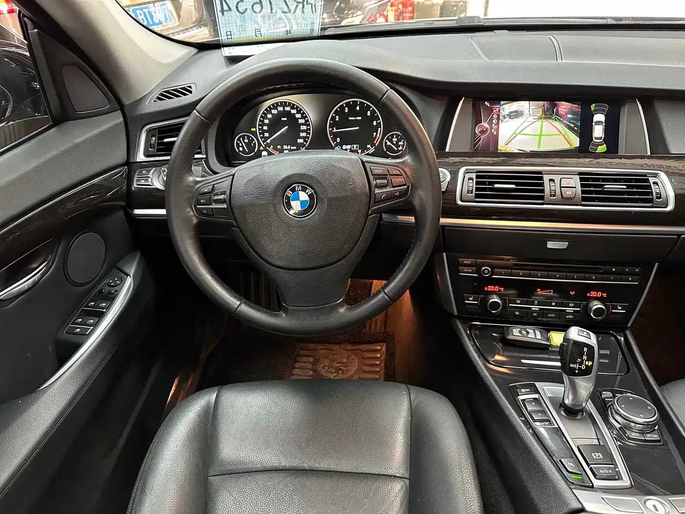 BMW 5 Series GT 2014 528i Leading фото 6