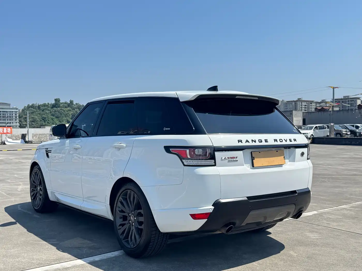 Фото 17 - Land Rover Range Rover Sport