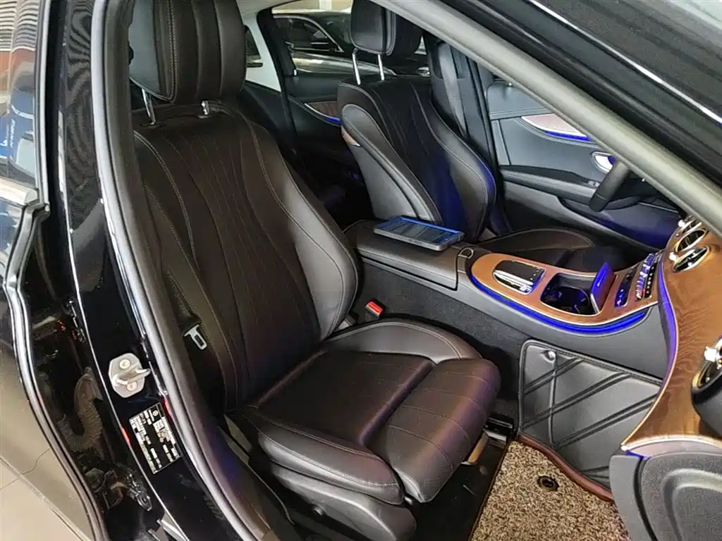 Mercedes-Benz E-Class 2023 E 260 L фото 25