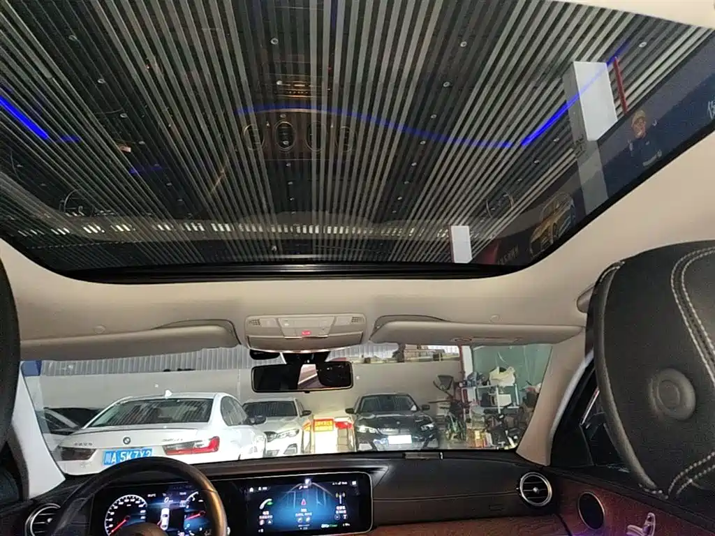 Mercedes-Benz E-Class 2023 E 260 L фото 18