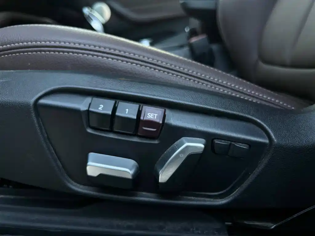 BMW X1 2022 sDrive20Li Fashion фото 12