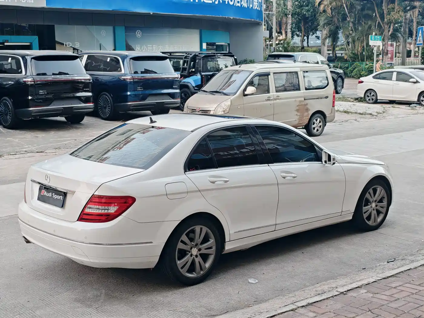 Mercedes-Benz C-Class 2010 C 200 CGI Elegance фото 14