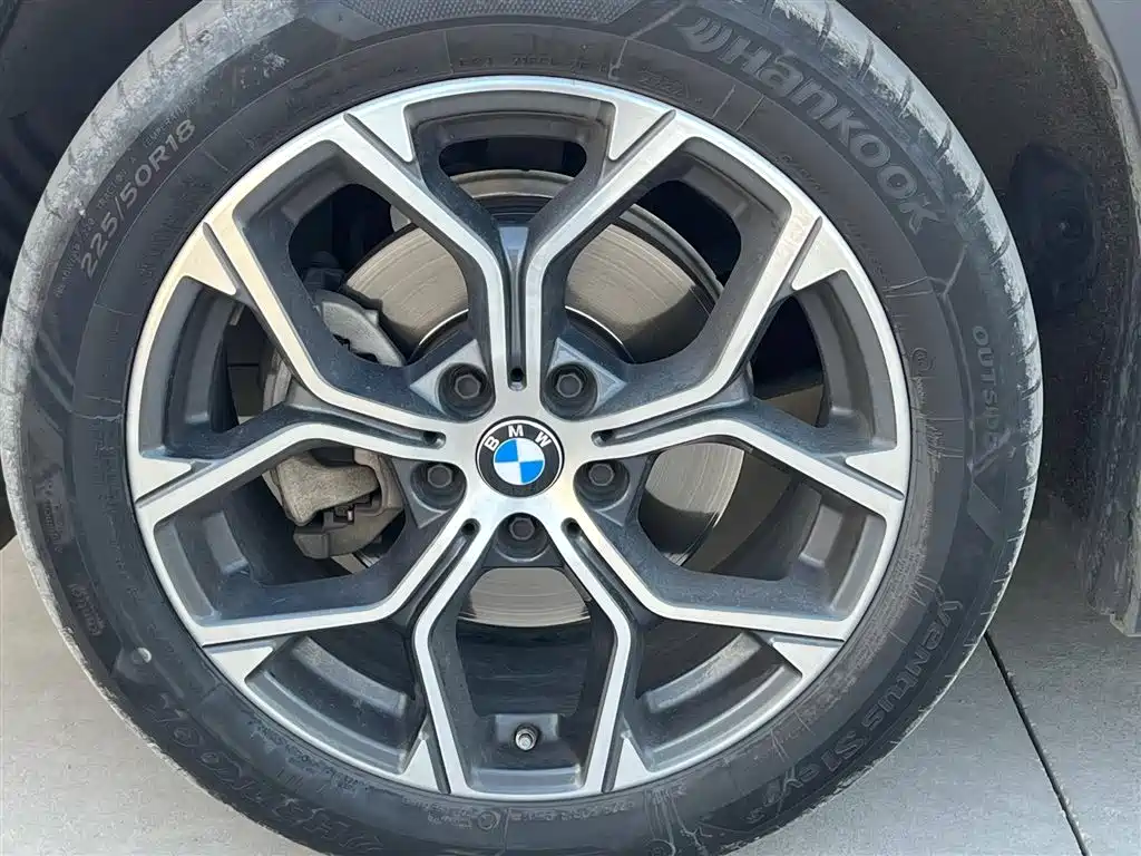 BMW X1 2022 sDrive20Li Fashion фото 6