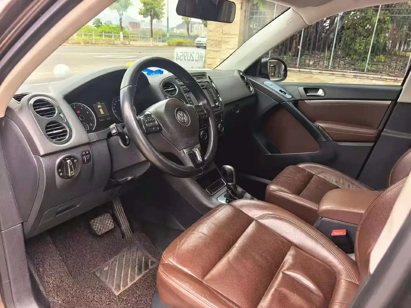 Volkswagen Tiguan 2013 1.8TSI Auto 4WD Luxury фото 4