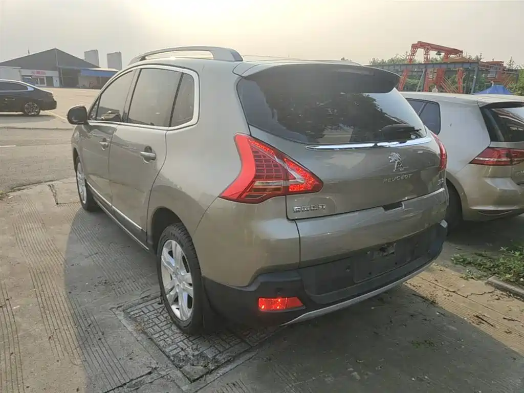 Peugeot 3008 2015 2.0L Automatic Trend Edition фото 5