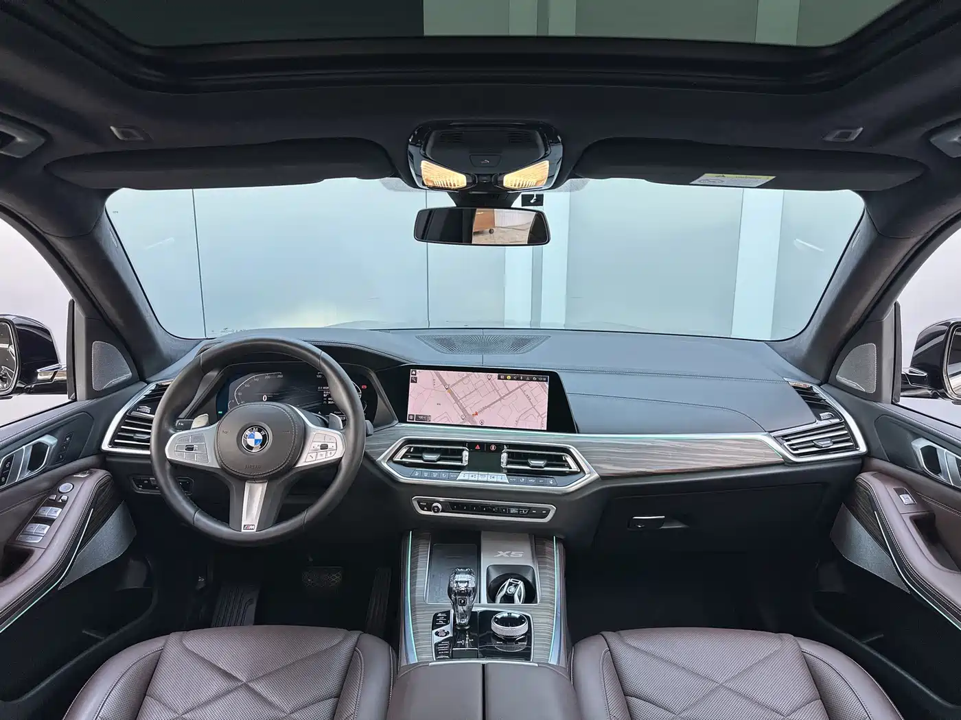 BMW X5 2022 Model xDrive 40Li M Sport Package фото 12