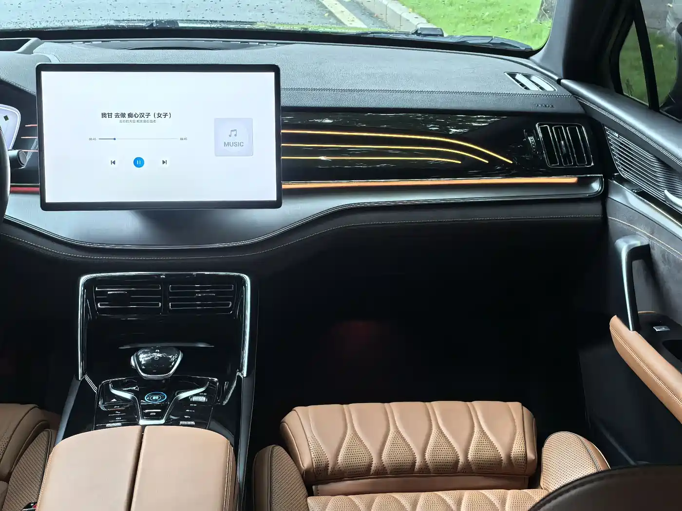 BYD Tang New Energy 2022 DM-p 215KM AWD Executive фото 19