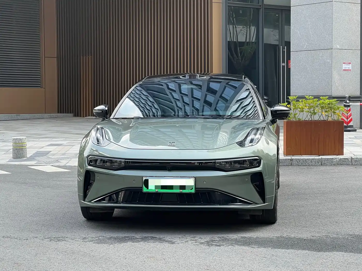 ZEEKR EXTREME KRYPTON 001