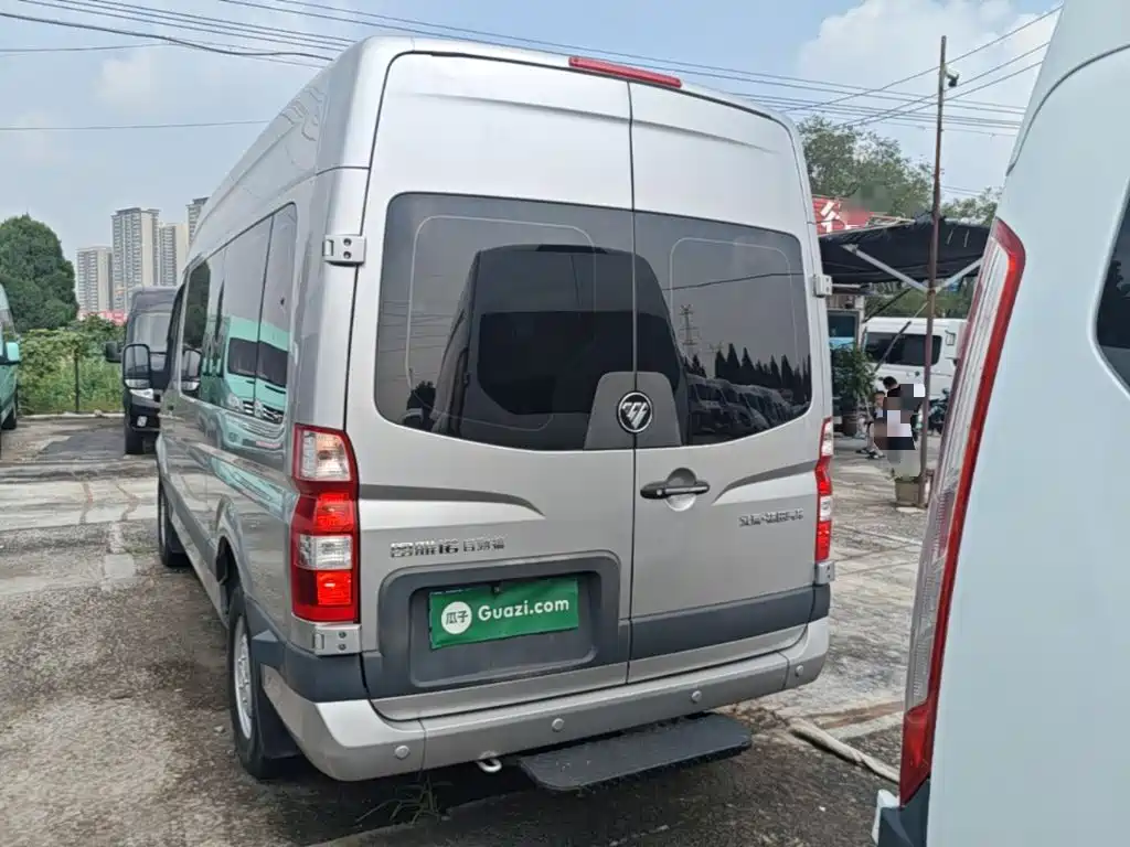 Foton Tuyano 2024 2023 2.0T Automatic Jixiang Long Wheelbase Medium Roof Single Rear Wheel 7/9-Seater